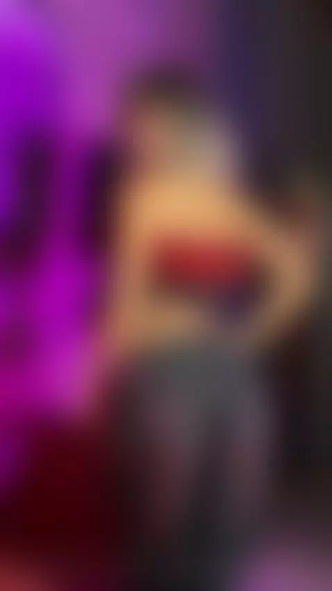 I'm just a baby! Treat me well! 🤭🍑 by elissecinnamon