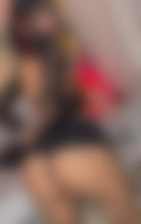 gotica culona ! online by elissecinnamon