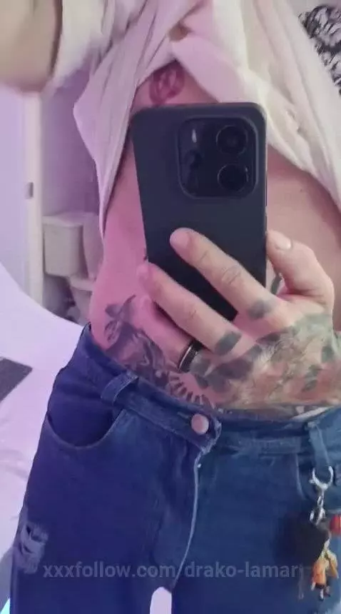 😏🤯 by drako-lamar