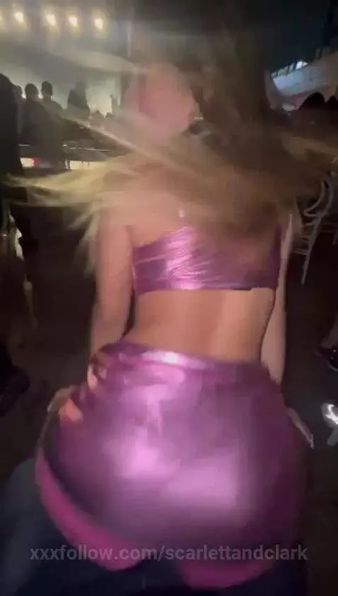 este culo es para ti 😳😍 by scarlettandclark