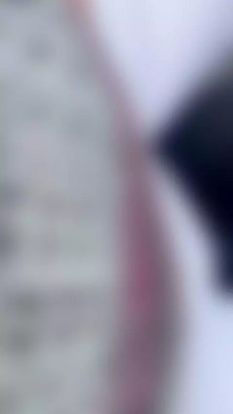 este chico tiene una polla muy grande  y no me aguante las g... by scarlettandclark