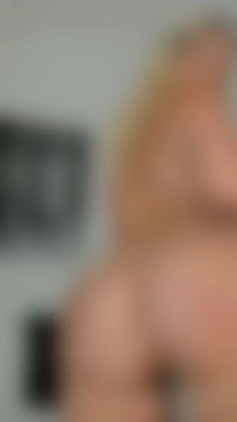 Queen of curves by surecakes