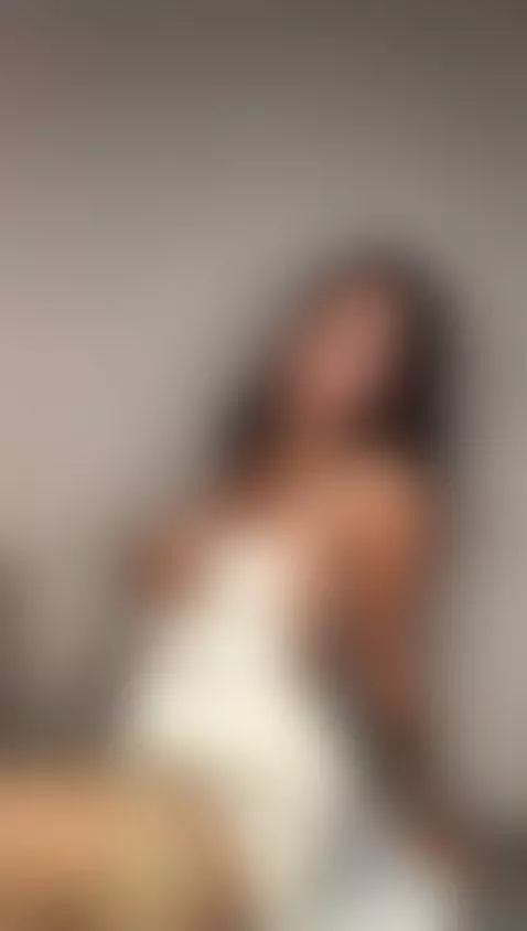 Sensual Woman by scarletmodel