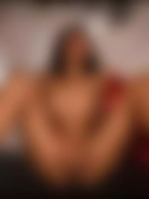 I played with my hands… imagining yours 🖐️💭 by scarletmodel