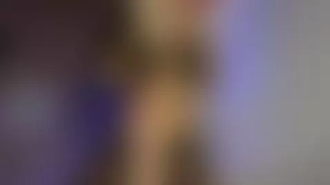 Touch me and don’t stop… 💫 by scarletmodel