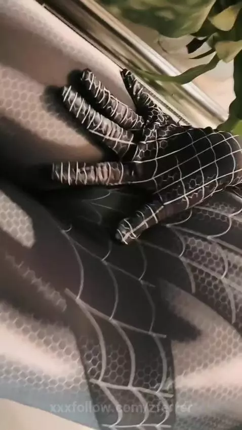 did u follow me?? 🕷️🖤😈 by zferrer