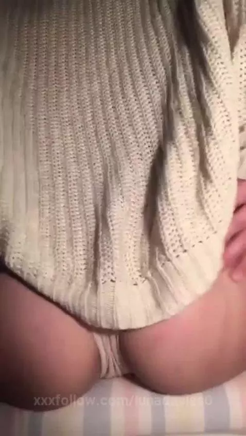 Do you wanna eat my younng ass? by lunadavies0