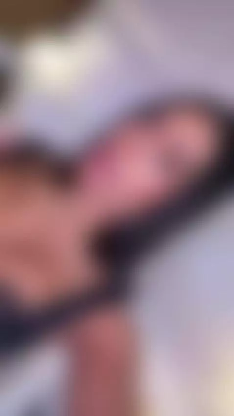 Do you like the view? look more here https://onlyfans.com/am... by lizkaty