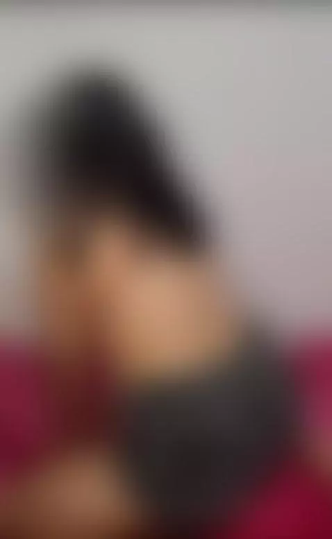 montar mi almohada me recuerda a mi primer orgasmo by dulceadiccion