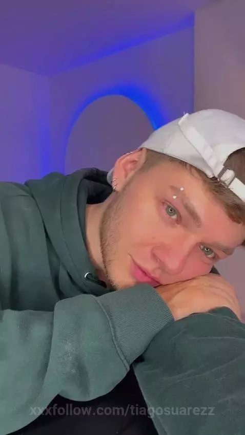 Do you wanna fuck me? by tiagosuarezz