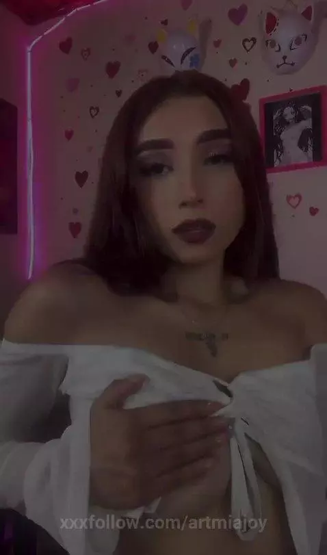 Heyyy!

PROMMM

My suscription is FREE IN OF  only for the 1... by artmiajoy