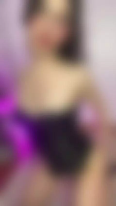 Online baby and ready for fun!
New content  in my OF <3 
#ch... by roseelinedior