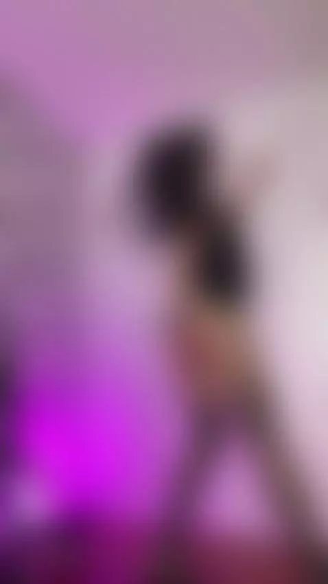 Online baby and ready for fun!
New content  in my OF ❤️ 
#ch... by roseelinedior