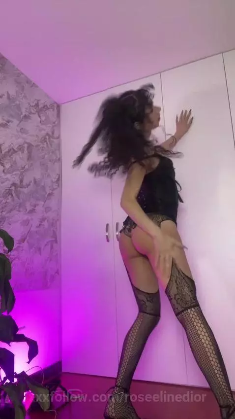 Online baby and ready for fun!
New content  in my OF ❤️ 
#ch... by roseelinedior