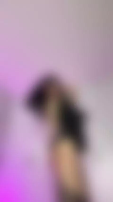 Online baby and ready for fun!
New content  in my OF ❤️ 
#ch... by roseelinedior