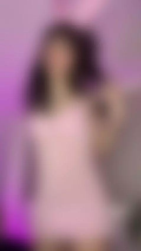 Online! online! and ready for fun! comehere! my peach wait y... by roseelinedior