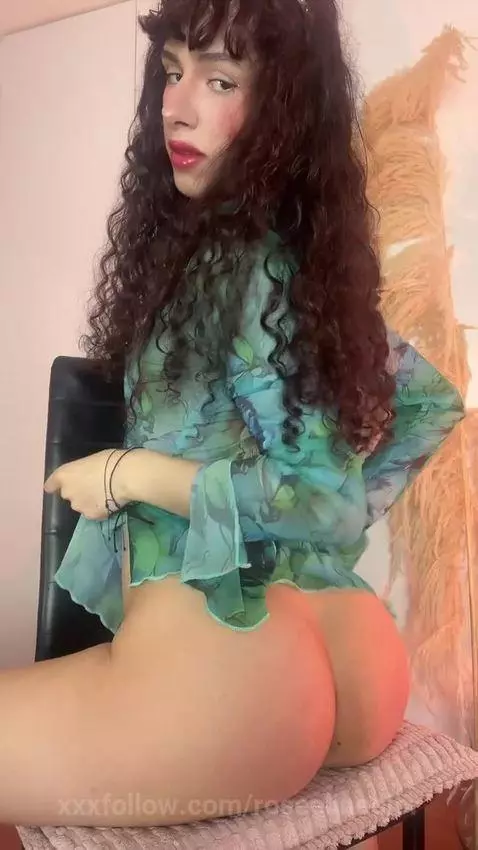 #transgirl #model #camgirl

I’m not just hot—I’m unforgettab... by roseelinedior