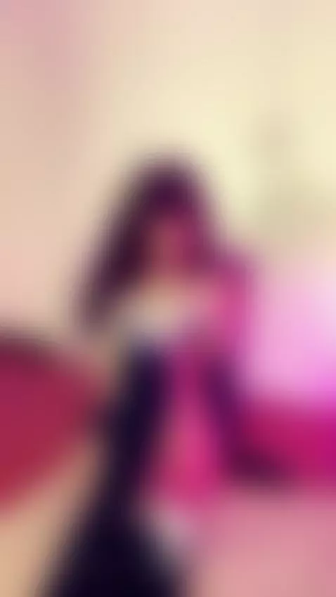 😈 Dirty talk vibes
I moan for real… and I love being watched... by roseelinedior