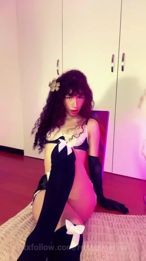 😈 Dirty talk vibes
I moan for real… and I love being watched... by roseelinedior