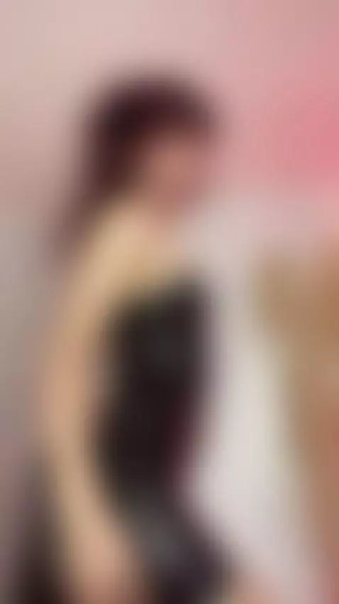 I’m everything you’ve ever wanted… and a little more 😘🍓 by roseelinedior