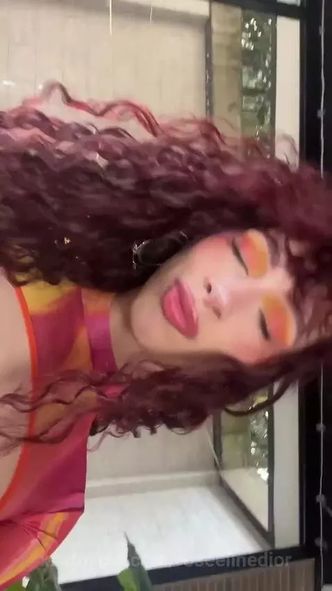 You’re not ready for how wet I can get just for you 💧🛏️ by roseelinedior