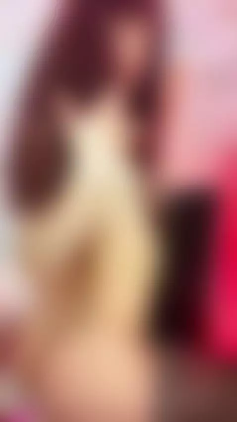 Imagine this ass in your face… now come see it move.
online! by roseelinedior