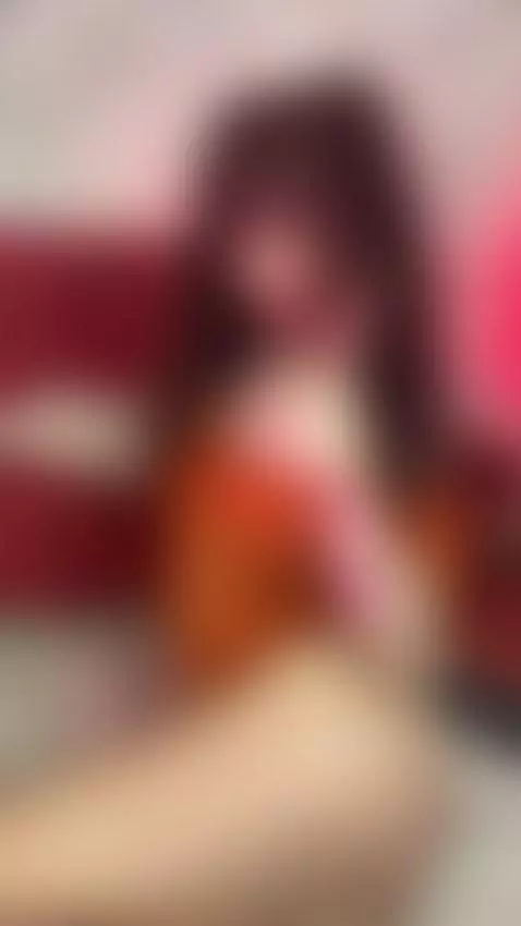 I’m naked and thinking about how you’d taste 👅💋 by roseelinedior