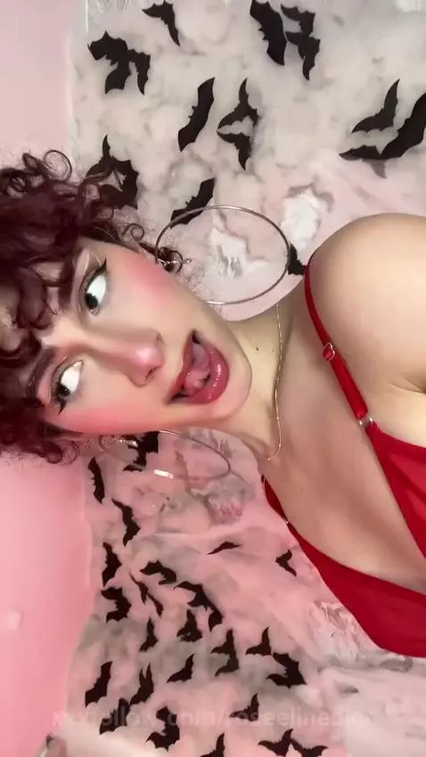 Today I feel very hot by roseelinedior