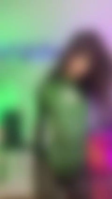 You’re just one message away from seeing everything 📩💋
ONLYF... by roseelinedior