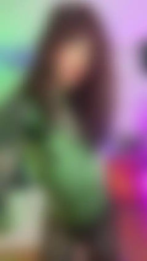 You’re just one message away from seeing everything 📩💋
ONLYF... by roseelinedior