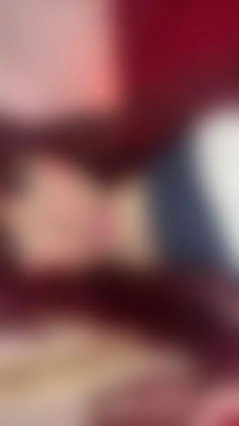 I bend over for one reason… to make you lose control 🔥👀

Onl... by roseelinedior