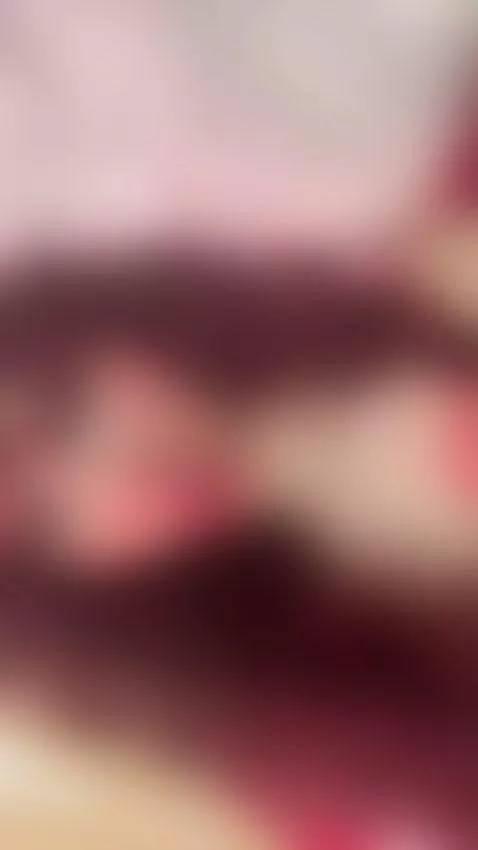 I flirt with looks… but I seduce with moves 💃😈

Online link ... by roseelinedior