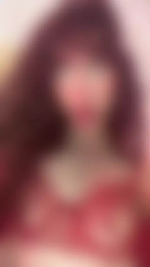 I flirt with looks… but I seduce with moves 💃😈

Online link ... by roseelinedior