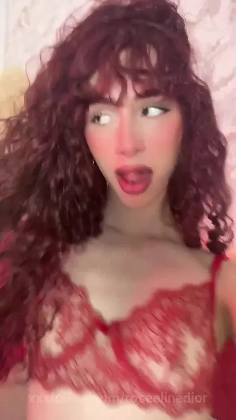 I flirt with looks… but I seduce with moves 💃😈

Online link ... by roseelinedior