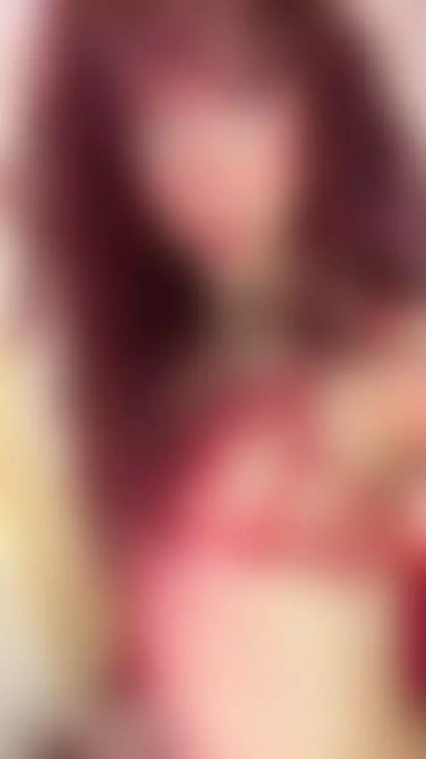 I flirt with looks… but I seduce with moves 💃😈

Online link ... by roseelinedior