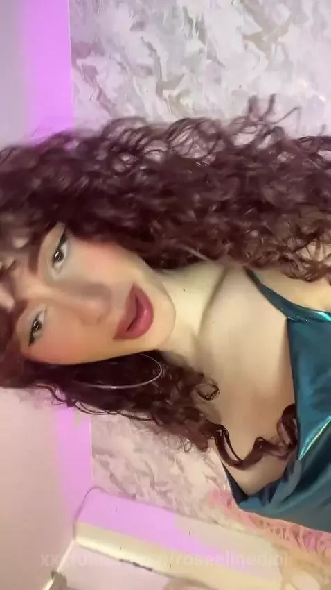 Thick thighs, wet lips, and no shame 😈👅 by roseelinedior