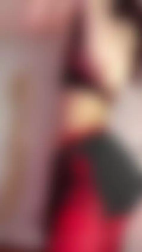 i didn´t worked out today...wanna work out with me? hehe💦
On... by roseelinedior