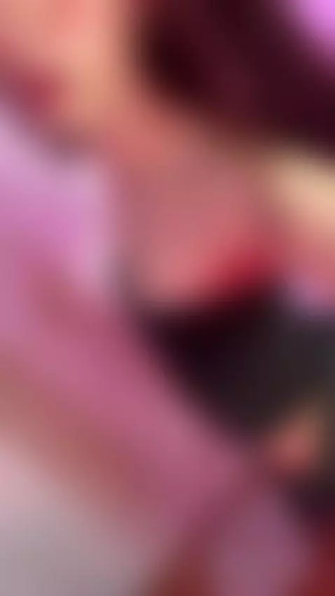 I think this color brings out my... eyes. 😉👀
Online link in ... by roseelinedior