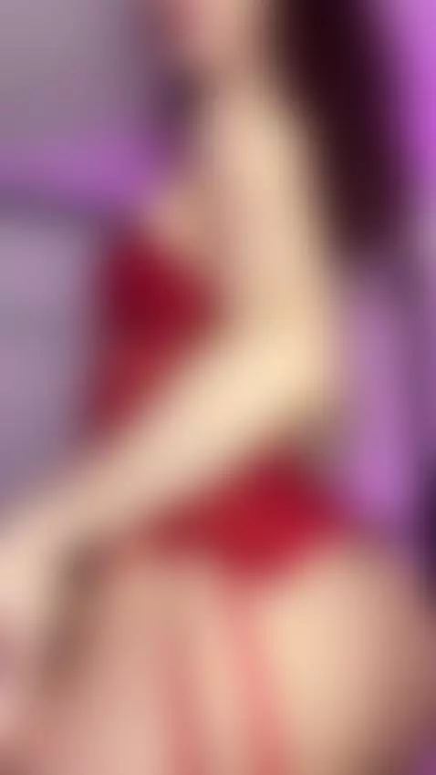 You + Me + Private Chat = Perfection
Online link in my bio! by roseelinedior