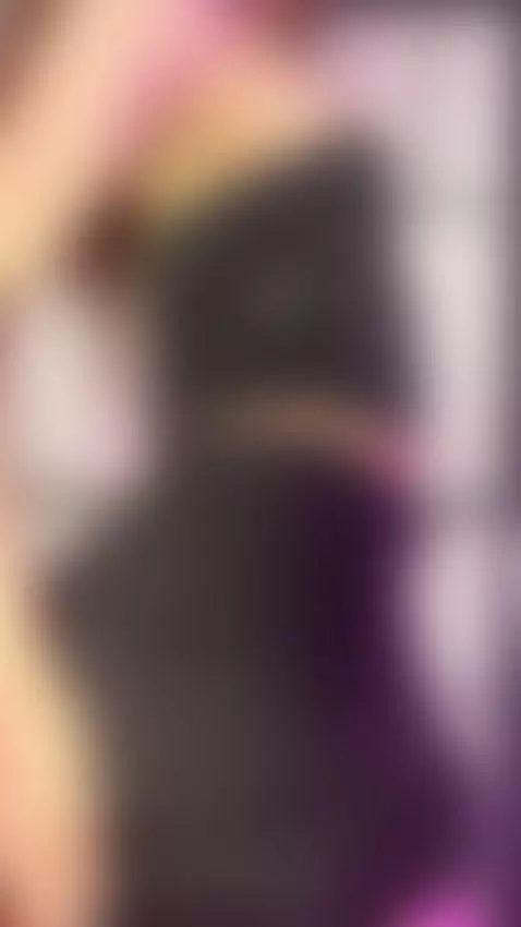 Every inch of me is waiting for your eyes. 👁️👅 by roseelinedior