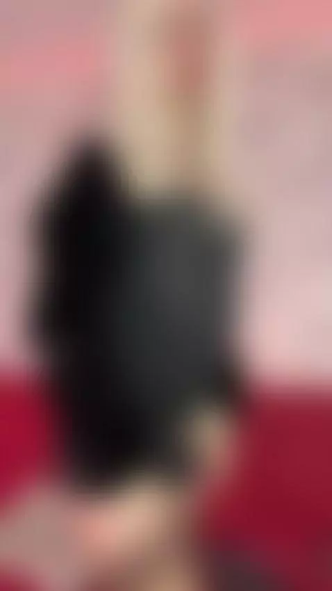 I’ve been a very bad girl today. 😇❌😈

Online now, link in my... by roseelinedior