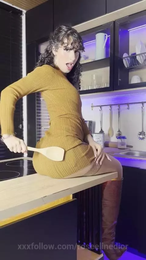 Follow me <3 by roseelinedior