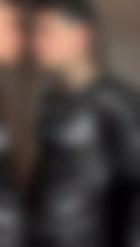 I'm looking for someone to do this with, I don't want to kis... by croyk