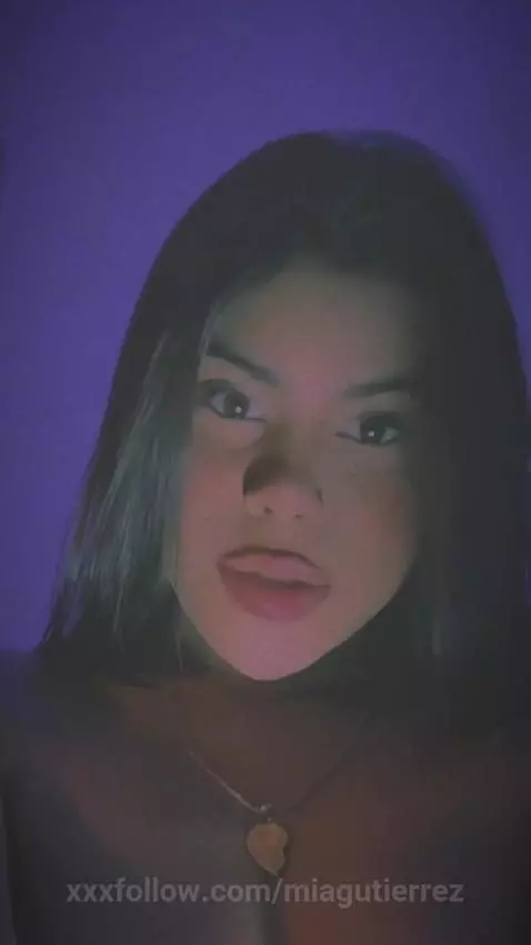 tiktok, latina, dance by miagutierrez