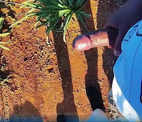 paseando con mi amiga 😈
#bigdick #latino by thedon1782