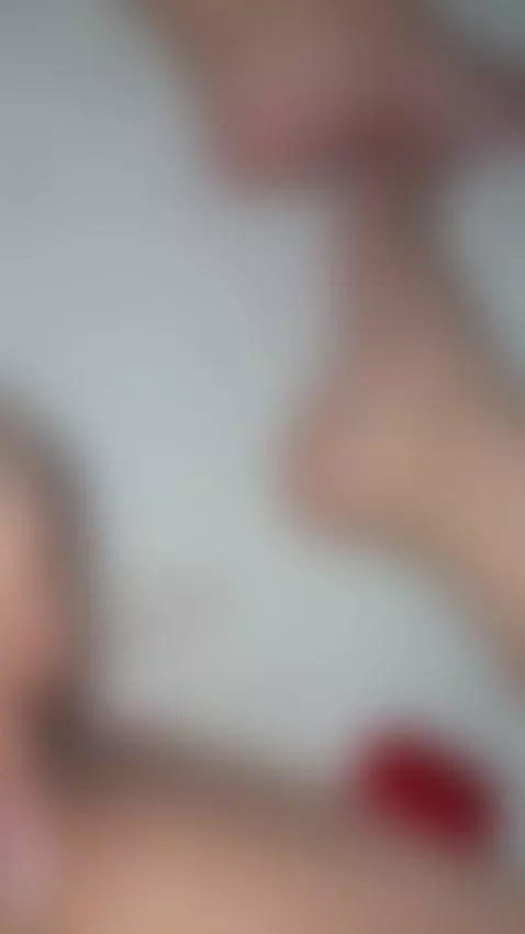 Quiero un besito en los pies... 🥒 by anablackw