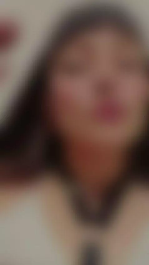 por q no vienes y me das tu lechita en mis ricas  tetas ??? by ravenvolkov-1