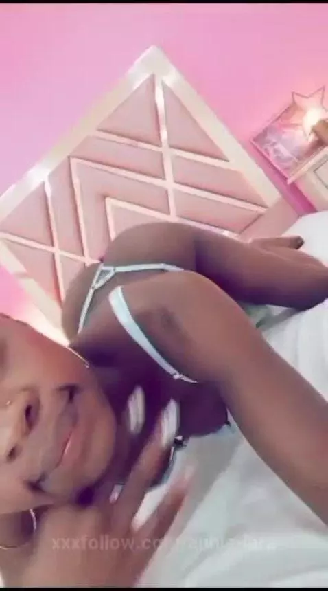 amazing ass by annie-lara