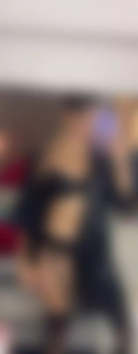 Showing a little what's under my robe ❤️‍🔥 by allissonm