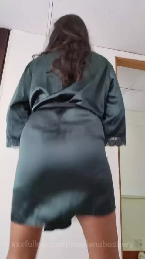 Puedo mover mi culo para ti 🍑😏 by marianaboshery